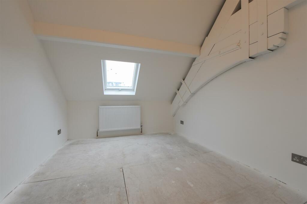 Bedroom 4.jpg