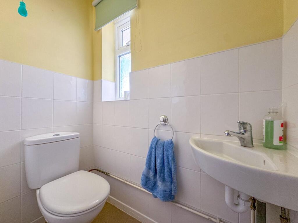 Chatsworth Drive - Image-4.jpg