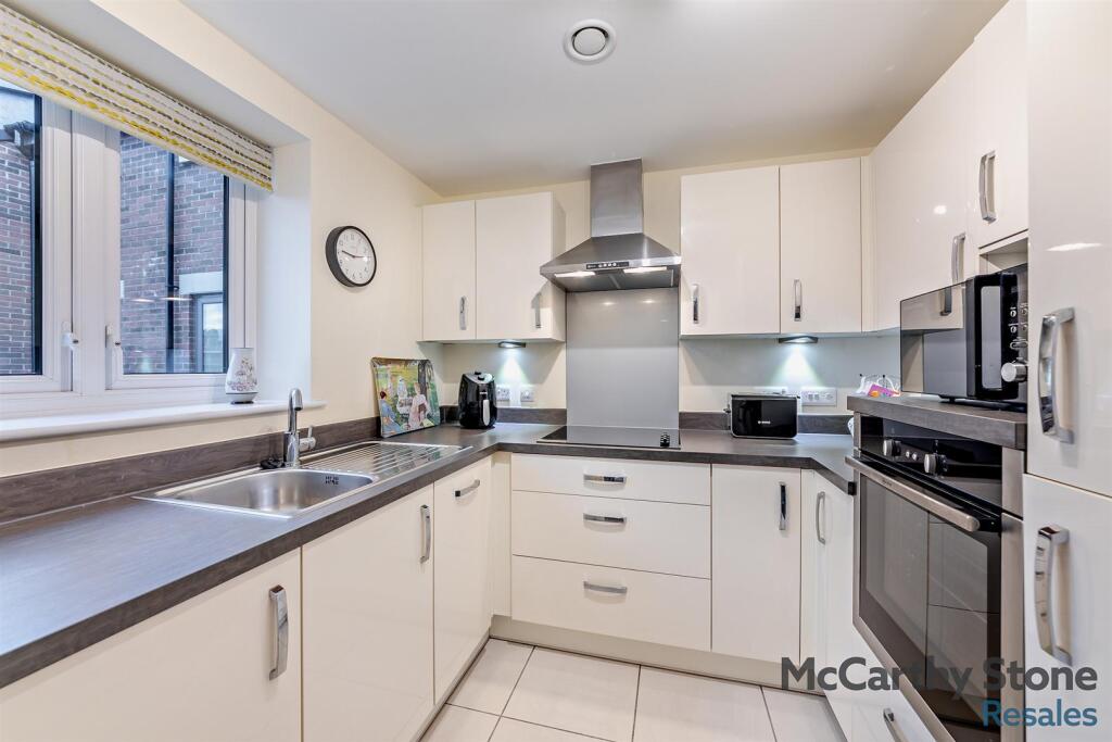 8668352-interior11-800.jpg