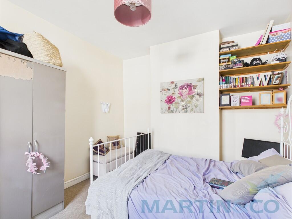 Bedroom 1 Pic 1