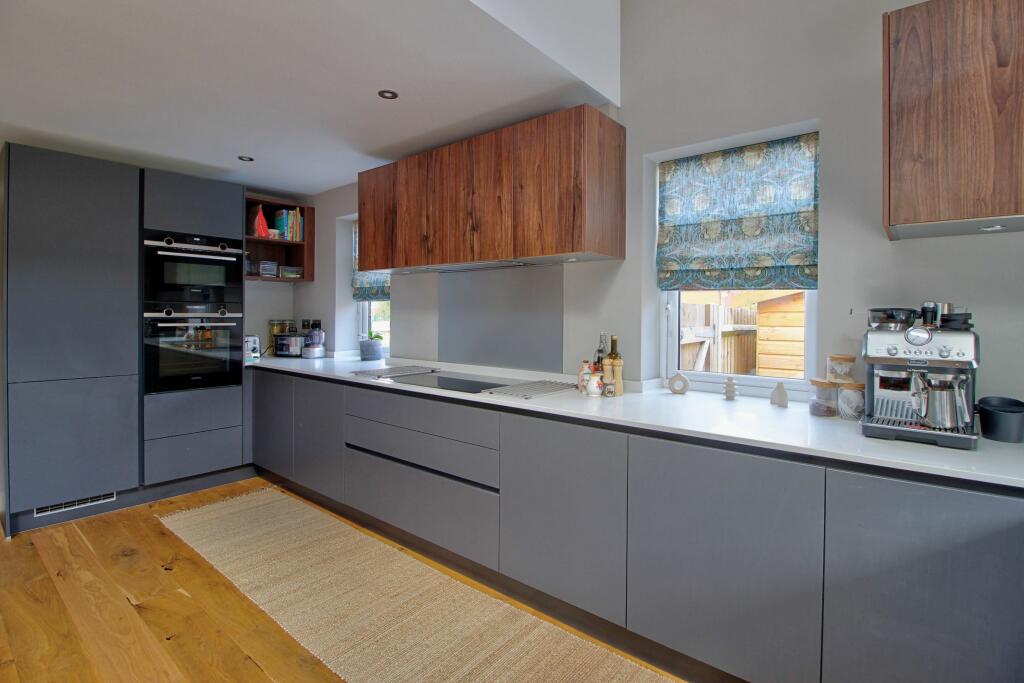 Siemens appliances included