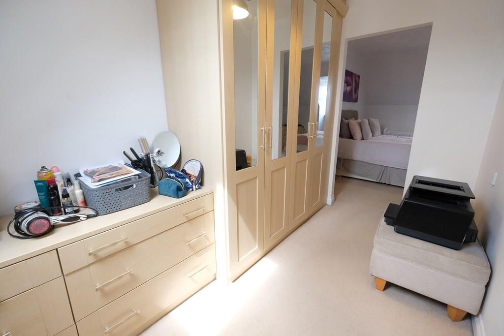 DRESSING ROOM