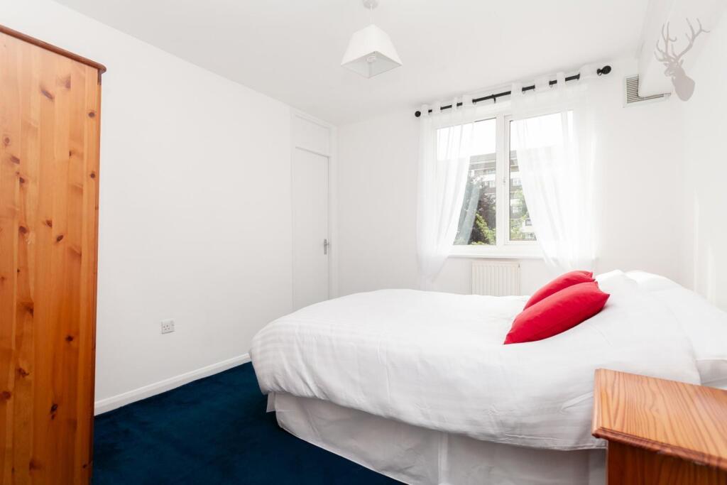 Sheffield Square (14).jpg