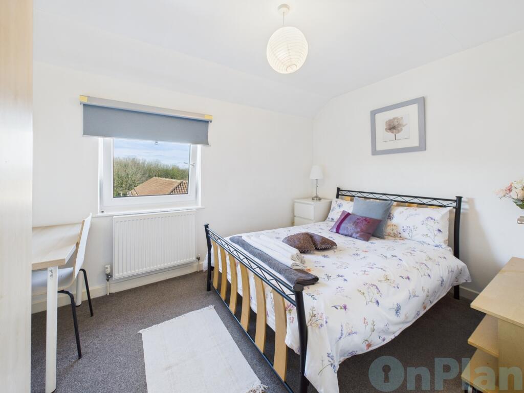 CAM04024G0-PR0021-STILL011