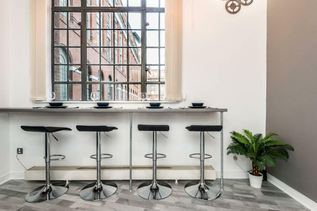 Breakfast Bar
