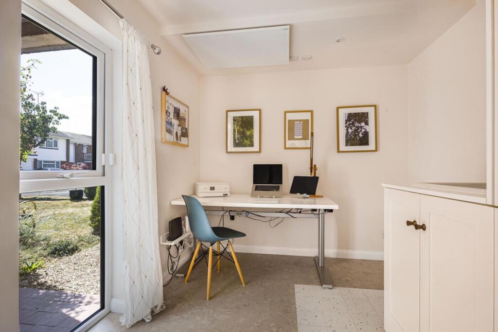 Utility room / study