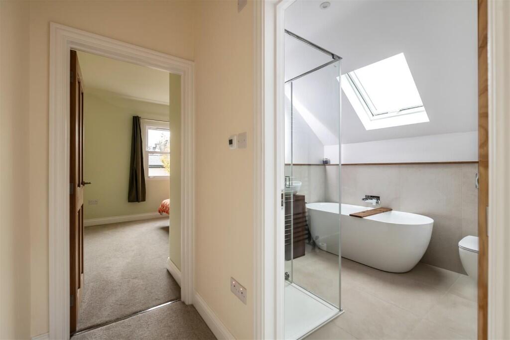 Nutley Lane, Reigate, Surrey, RH2