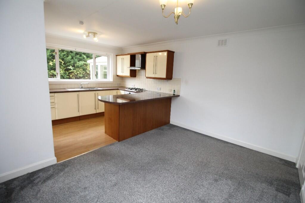 Kitchen Dining area