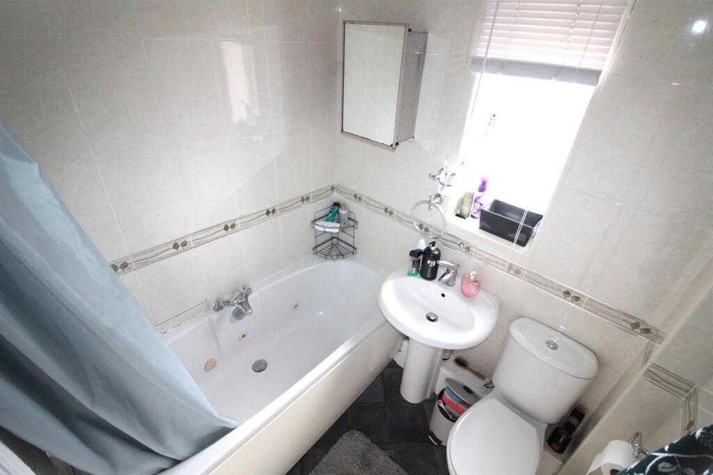 Bathroom.JPG