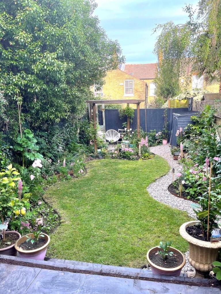 GARDEN.jpg