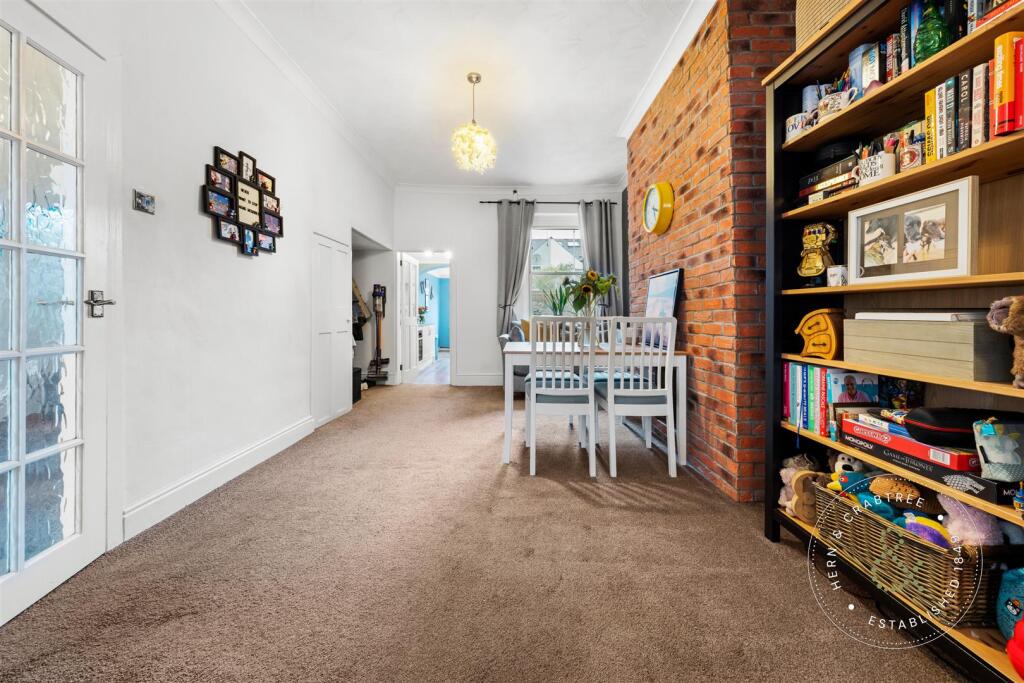 Treharris Street (4).jpg