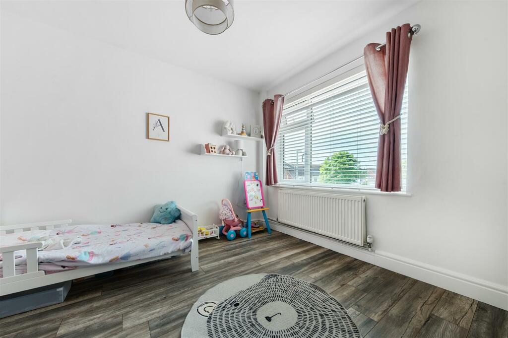 161 North Lane, BN41 2HH (12).jpg