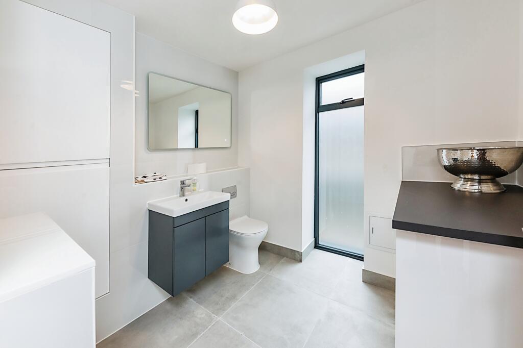 Utility Room/WC