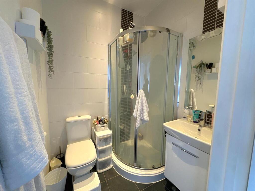Bathroom.jpeg