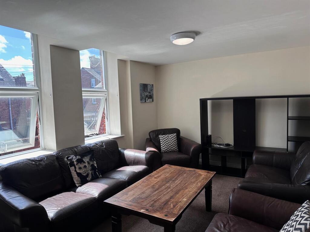Lounge.jpg
