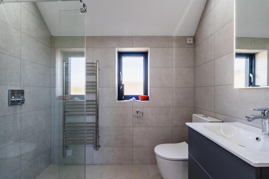 Bedroom 3 En-Suite Shower Room