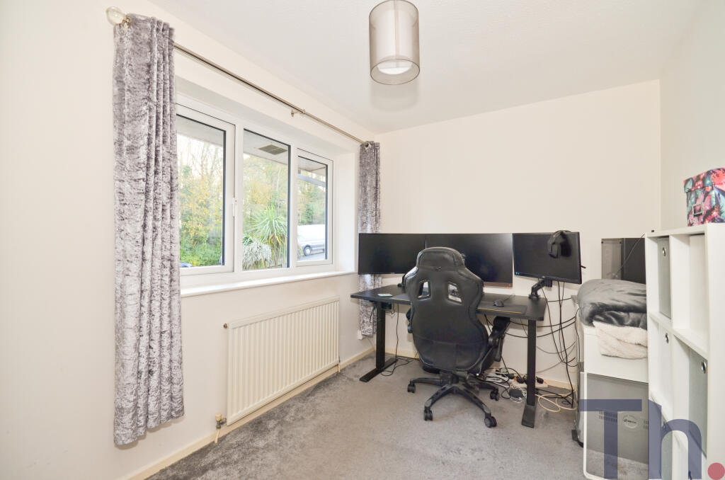 Bedroom 2.JPG