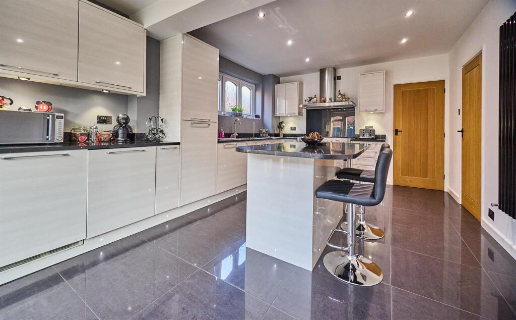 Rear Fitted Dining Kitchen