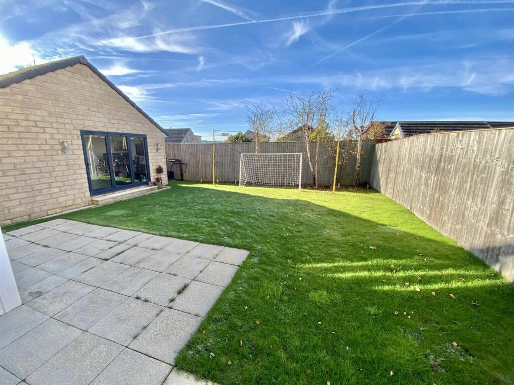 Bramleys Estate Agents - Moorcroft Close - Mirfiel