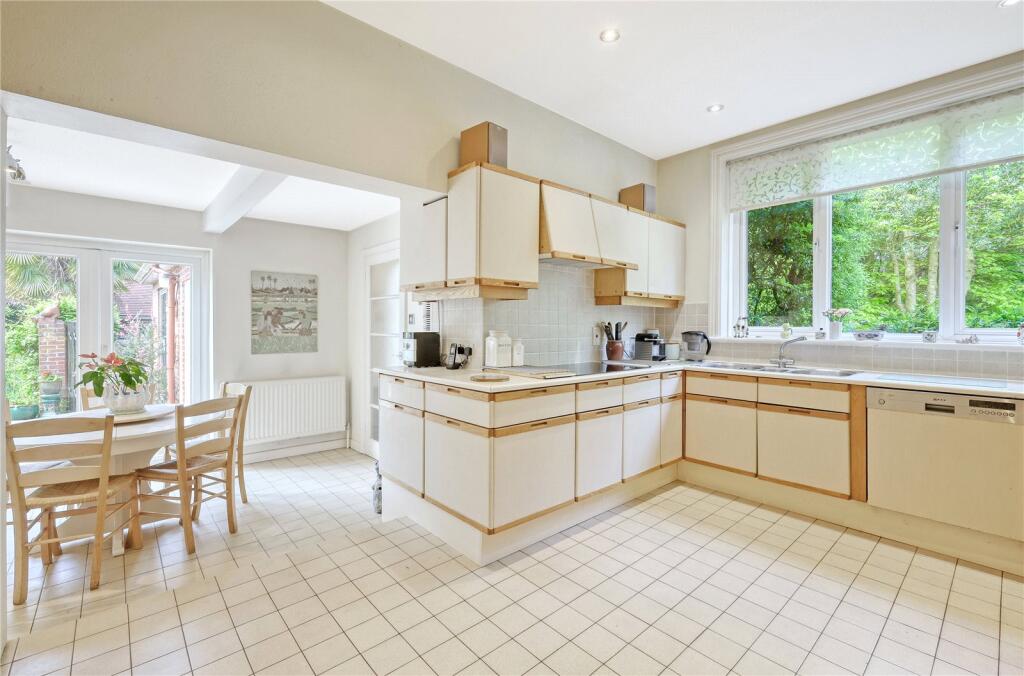 Kitchen/Dining