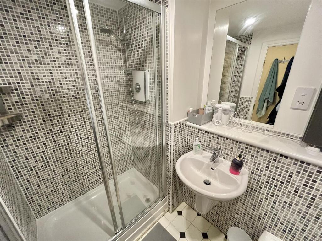 En Suite Shower Room