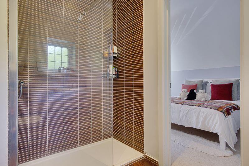 Bedroom One En-Suite