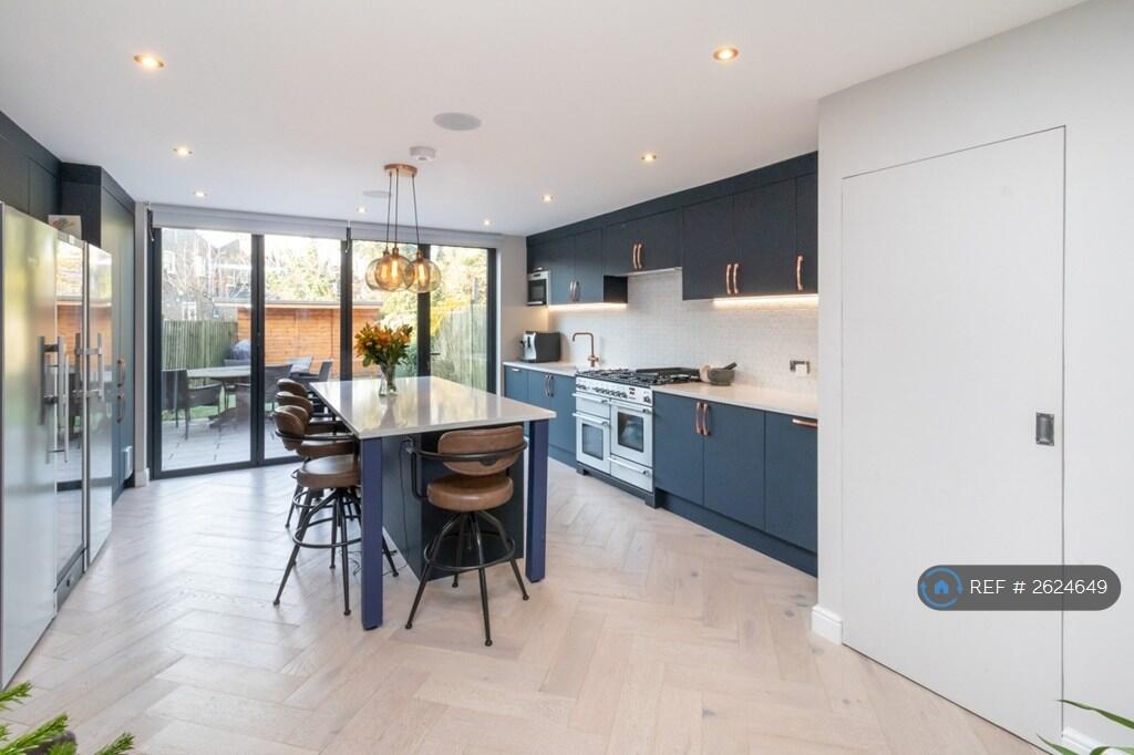 Kitchen (2)