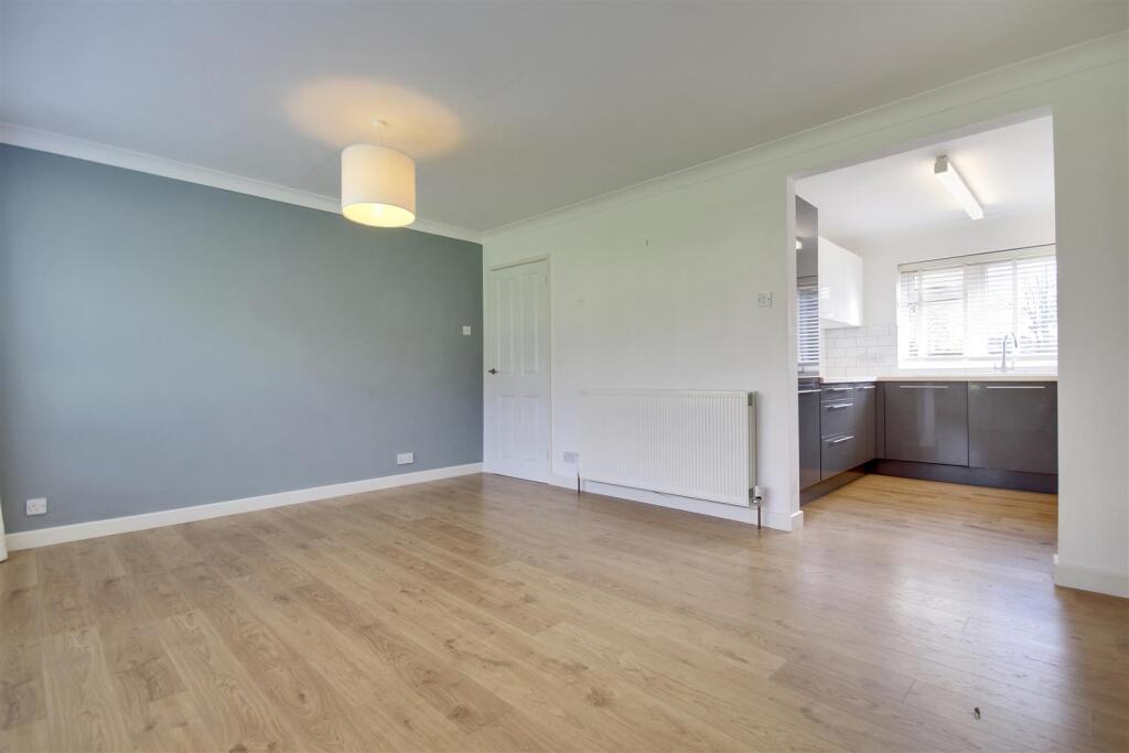 Living Room 2.jpg