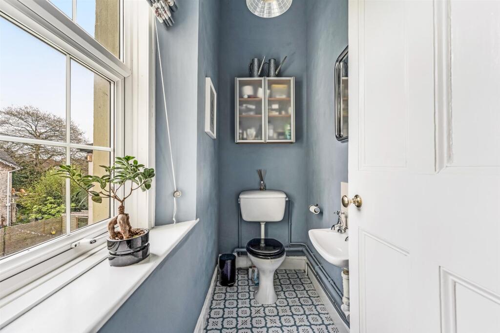 First Floor Cloakroom