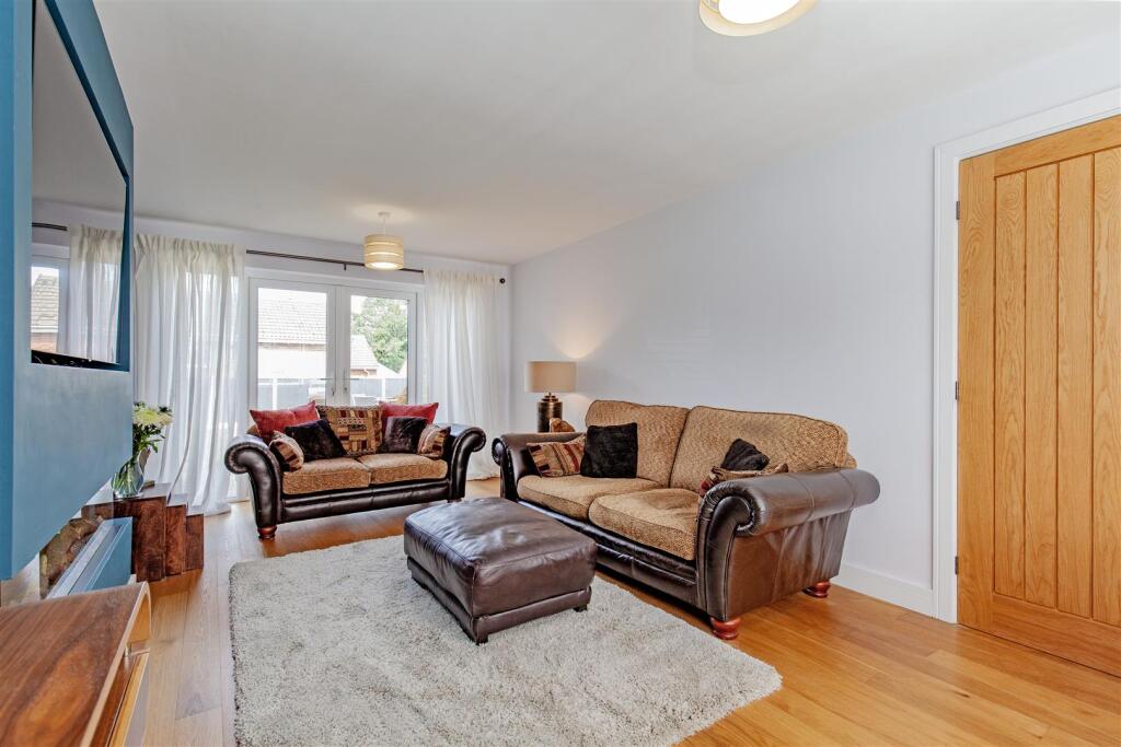 Reception Room-2.jpg