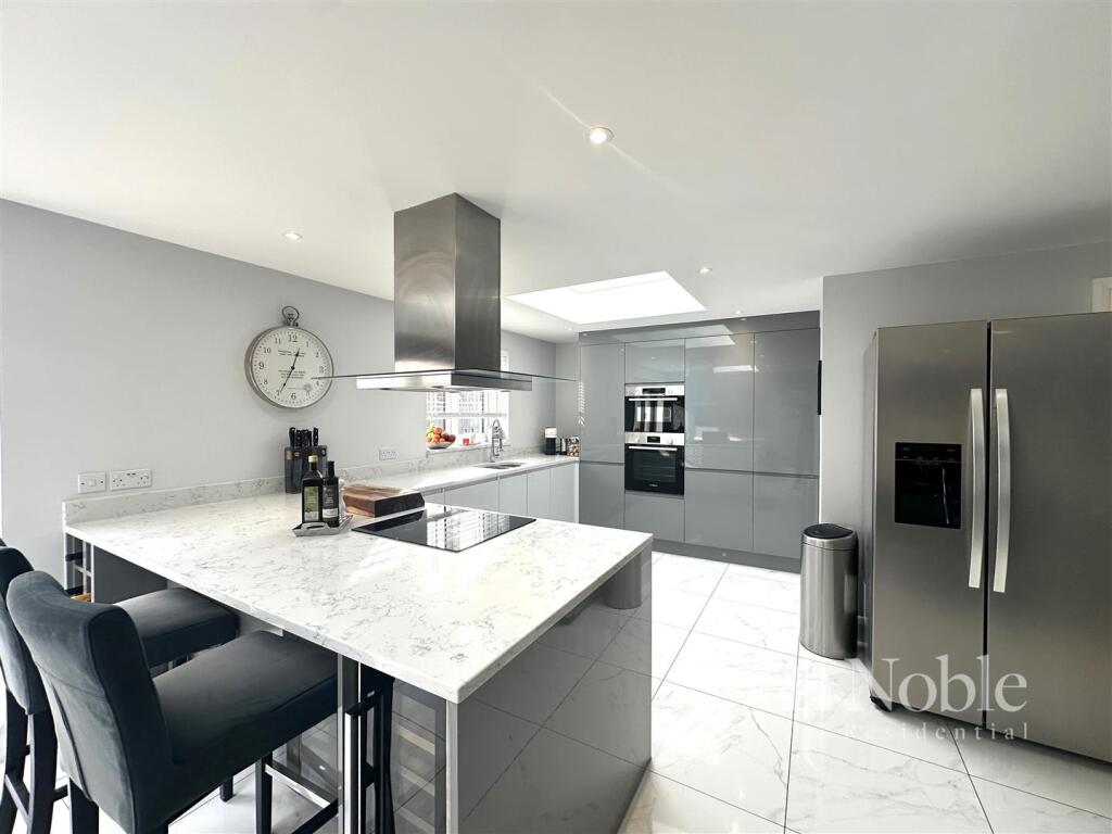 Open Plan Living/Kitchen/Dining Area