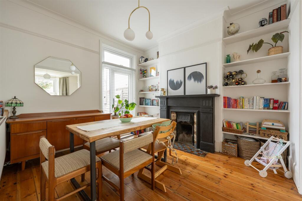 Second Avenue E12