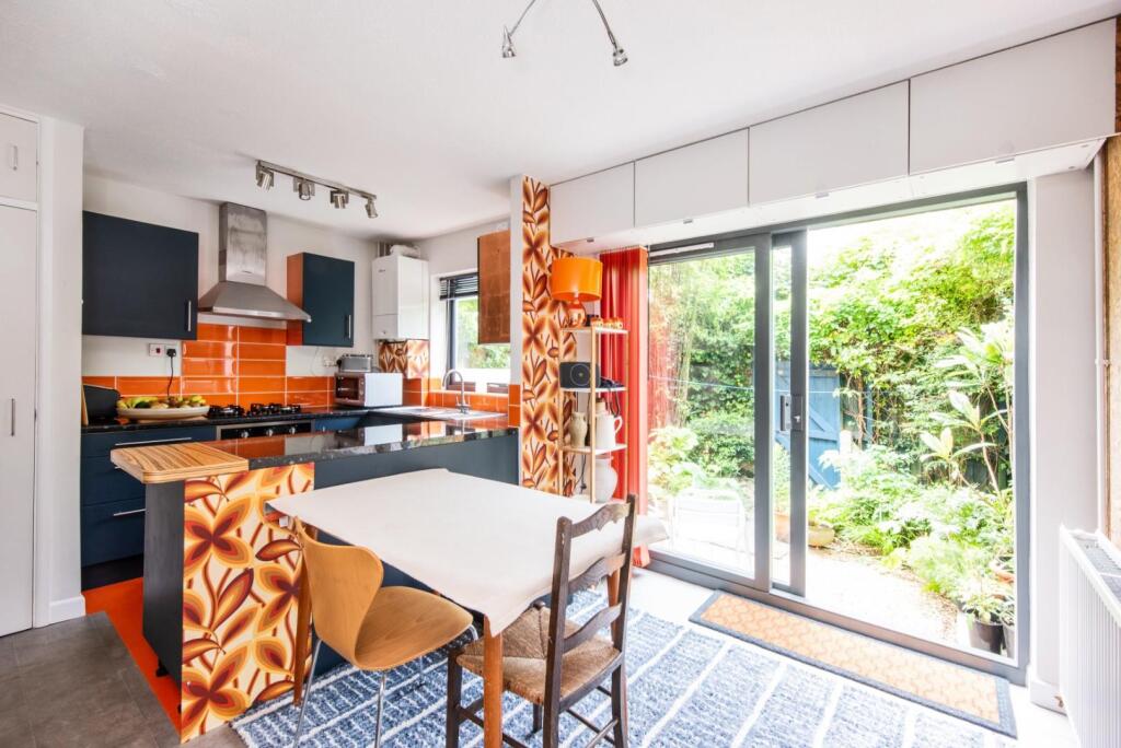 5 Claremont Walk, Bath, BA1 6HB-4.jpg