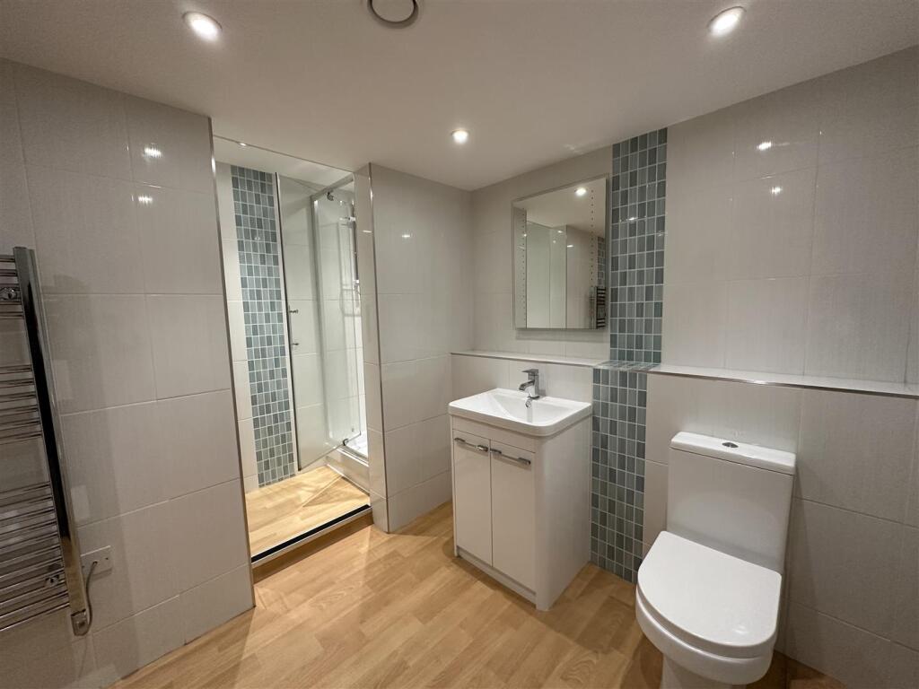 Shower room.jpeg