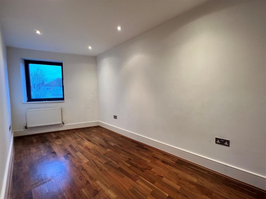 bedroom 3.jpg