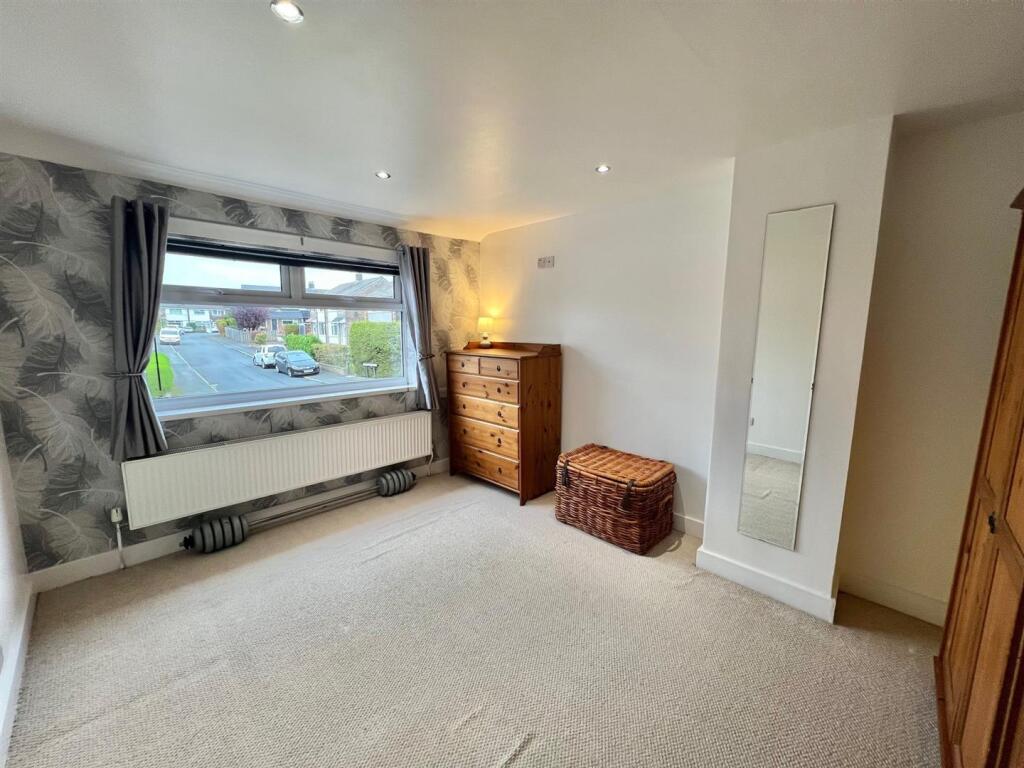 Bramleys Estate Agents - The Drive - Hipperholme (