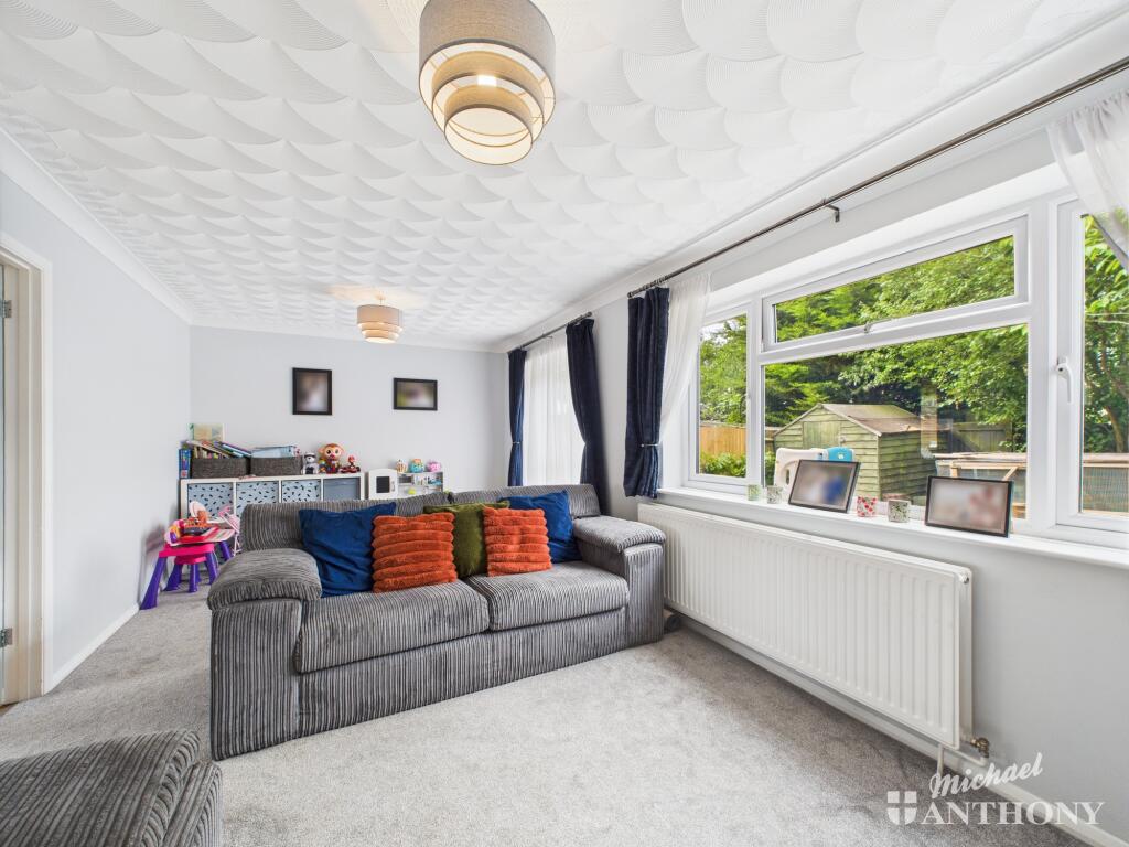 CAM02773G0-PR0318-STILL014