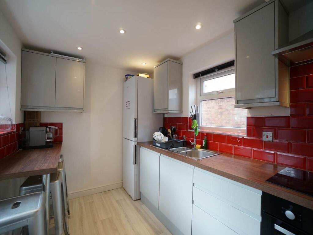 Kitchen 1.1.JPG