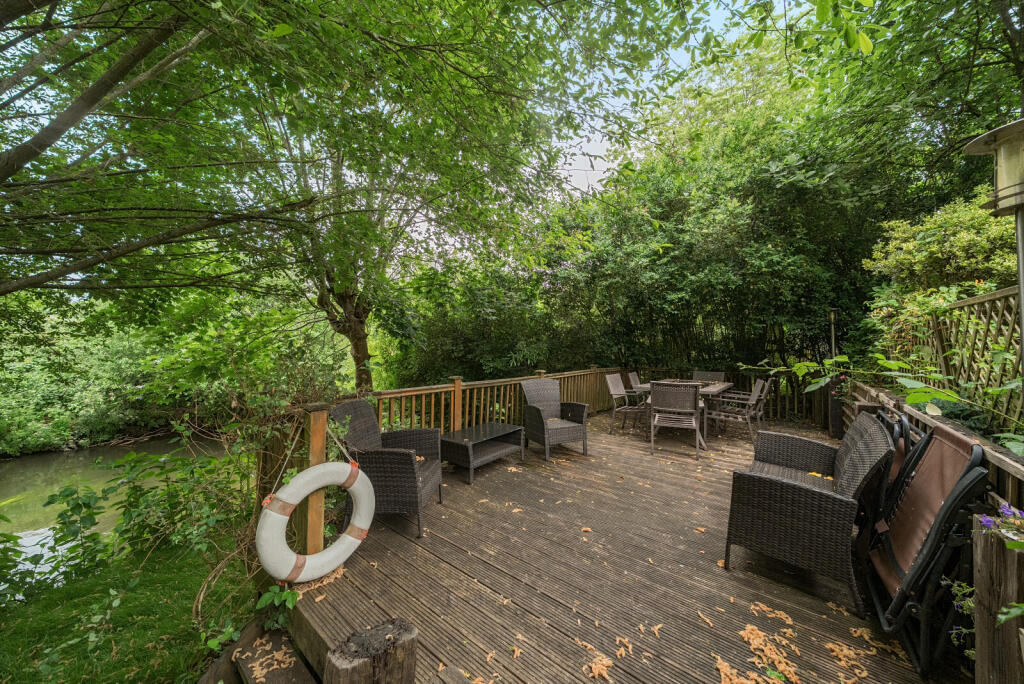 1301785-6-683ee44...