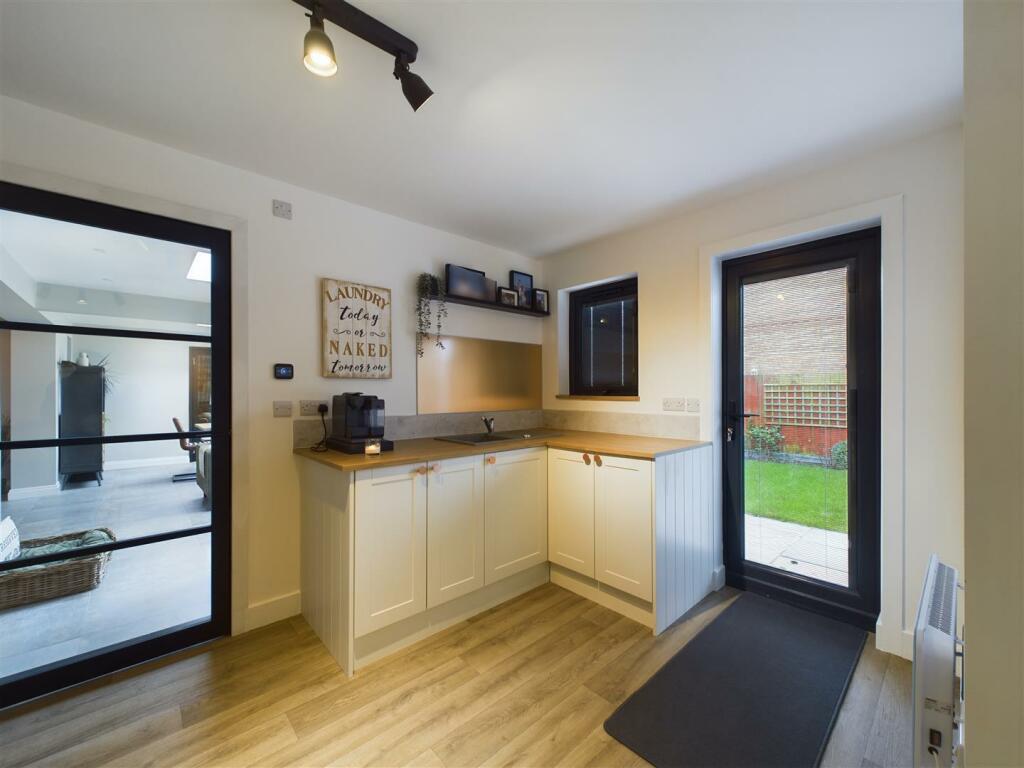 GROUND FLOOR BEDROOM 5