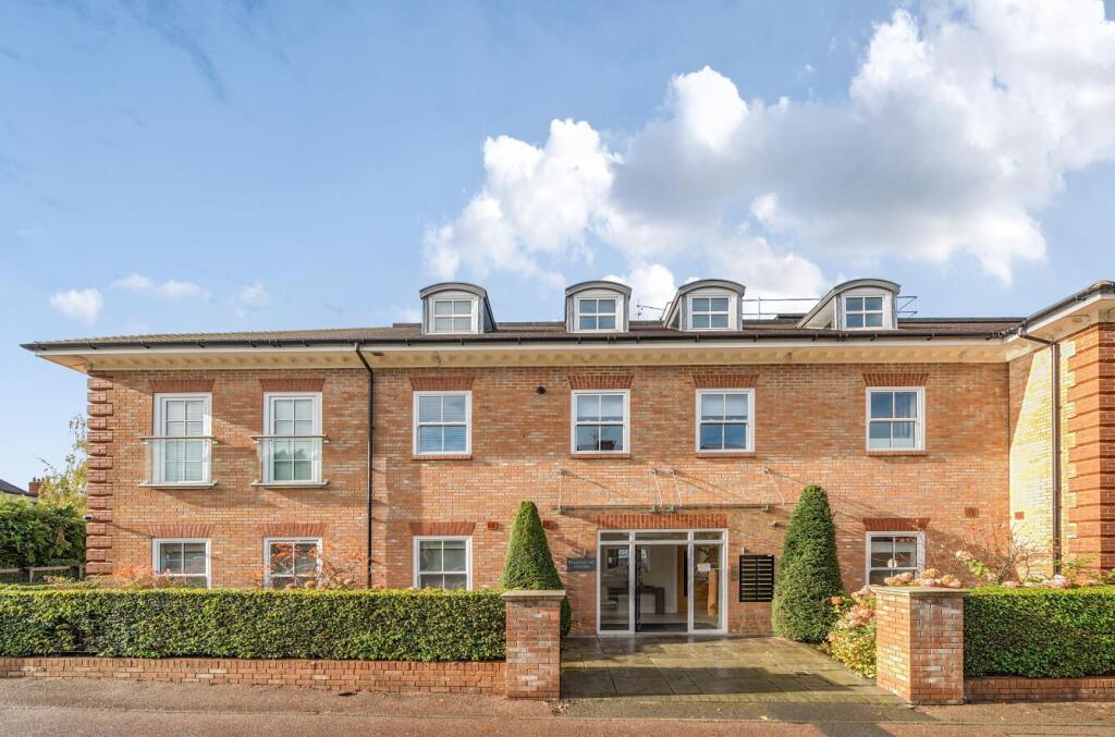 Davidson Frost-Wellings, DFW, Bournehall Road, Bus