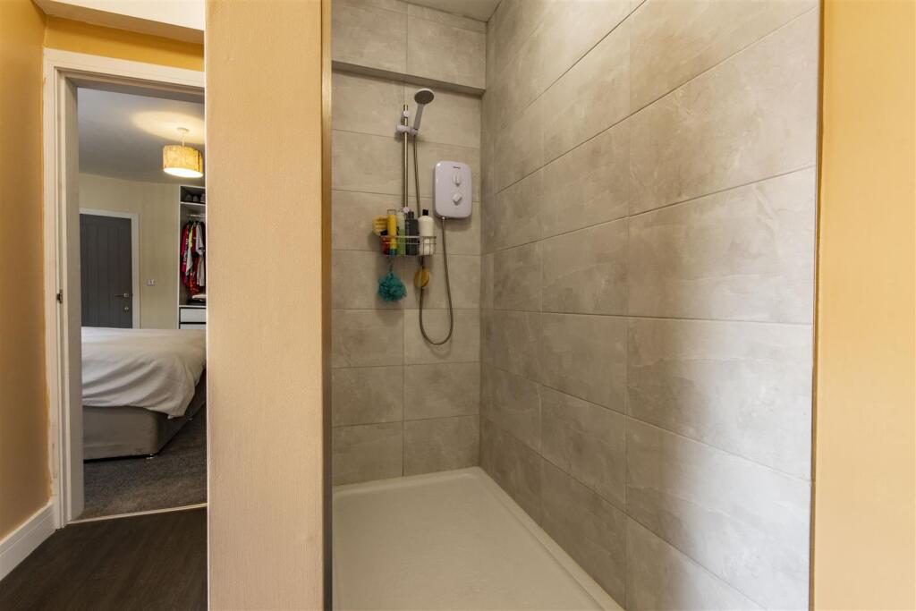 En Suite Shower Room