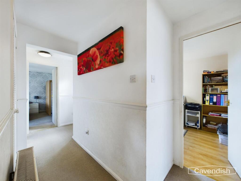 FIRST FLOOR LANDING
