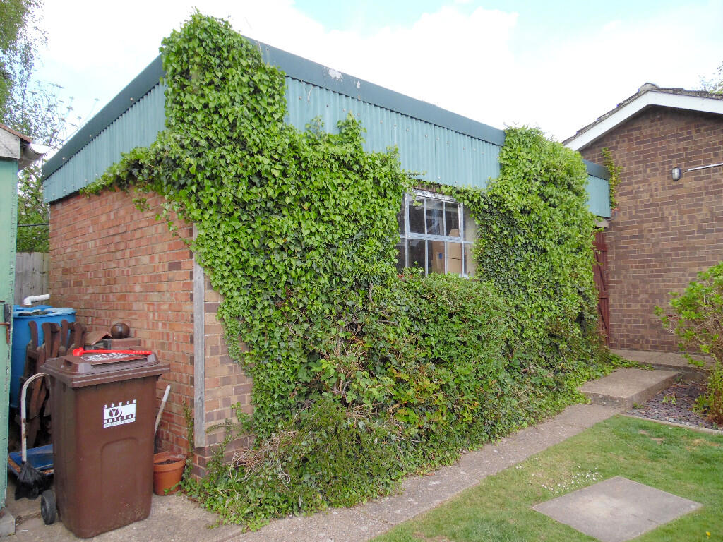 GARAGE 