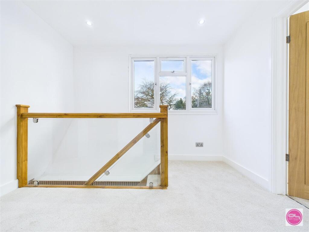 Moat Bank, Bretby (20).jpg