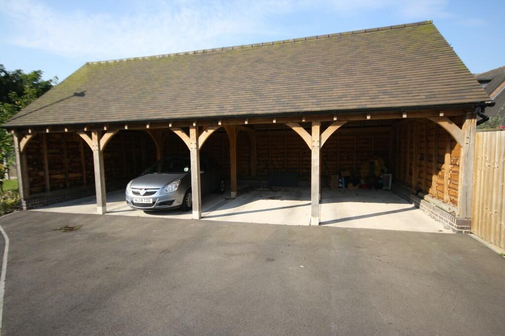 CAR PORT