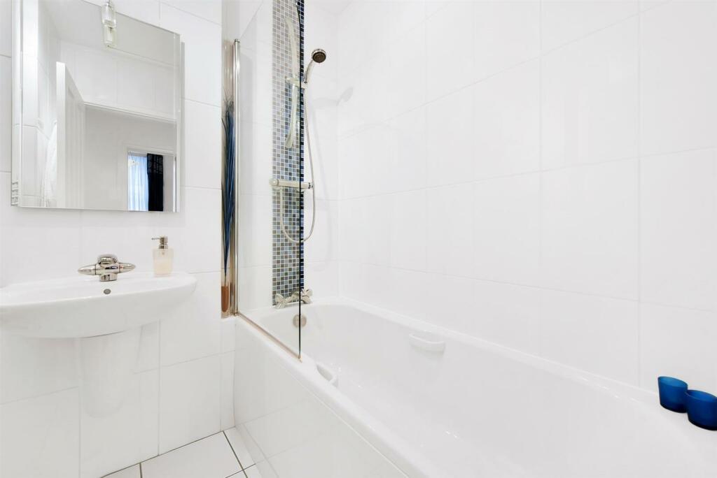 Bathroom.jpg