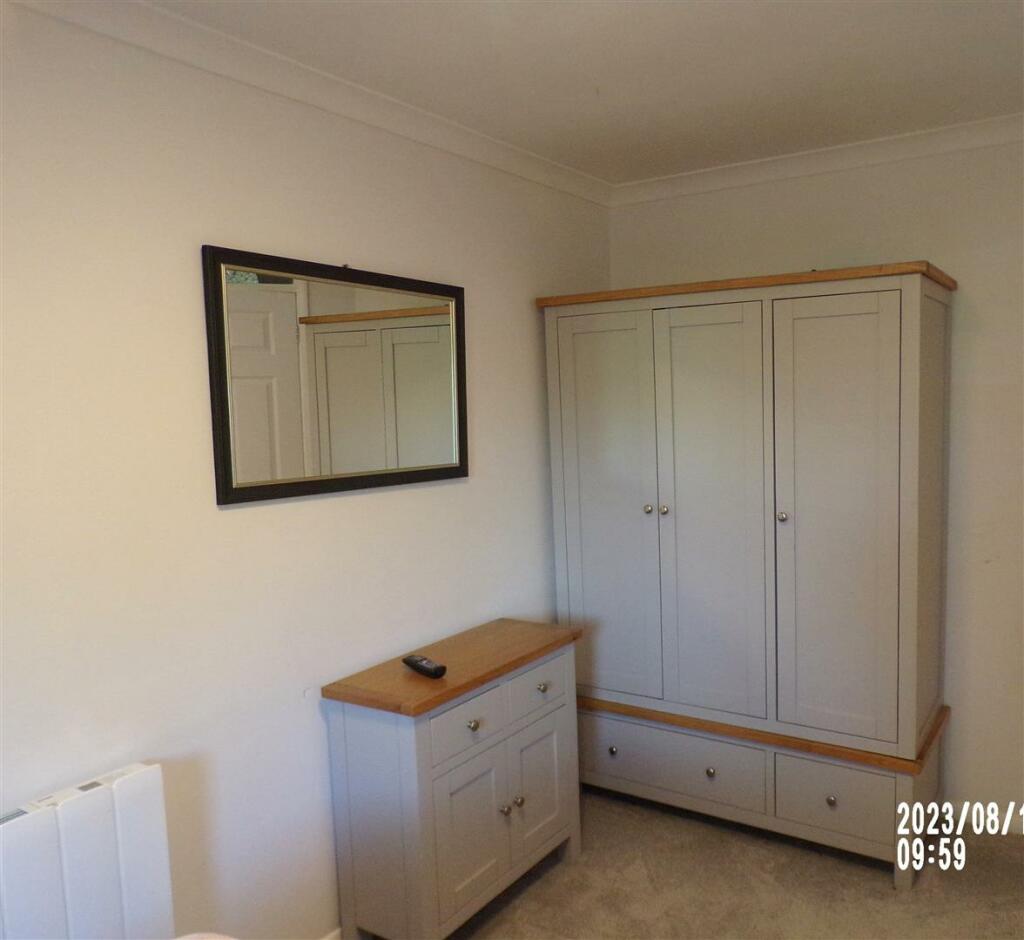 Bedroom 2.JPG