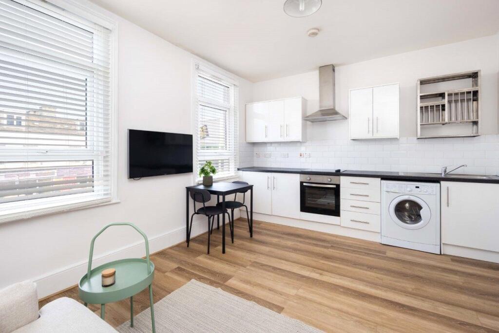 Living Room/Kitchen