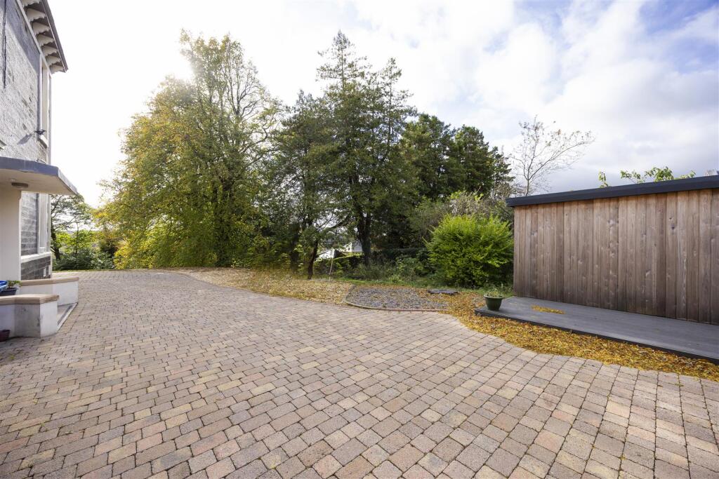 46_GLASGOW_ROAD_KILSYTH_013.JPG